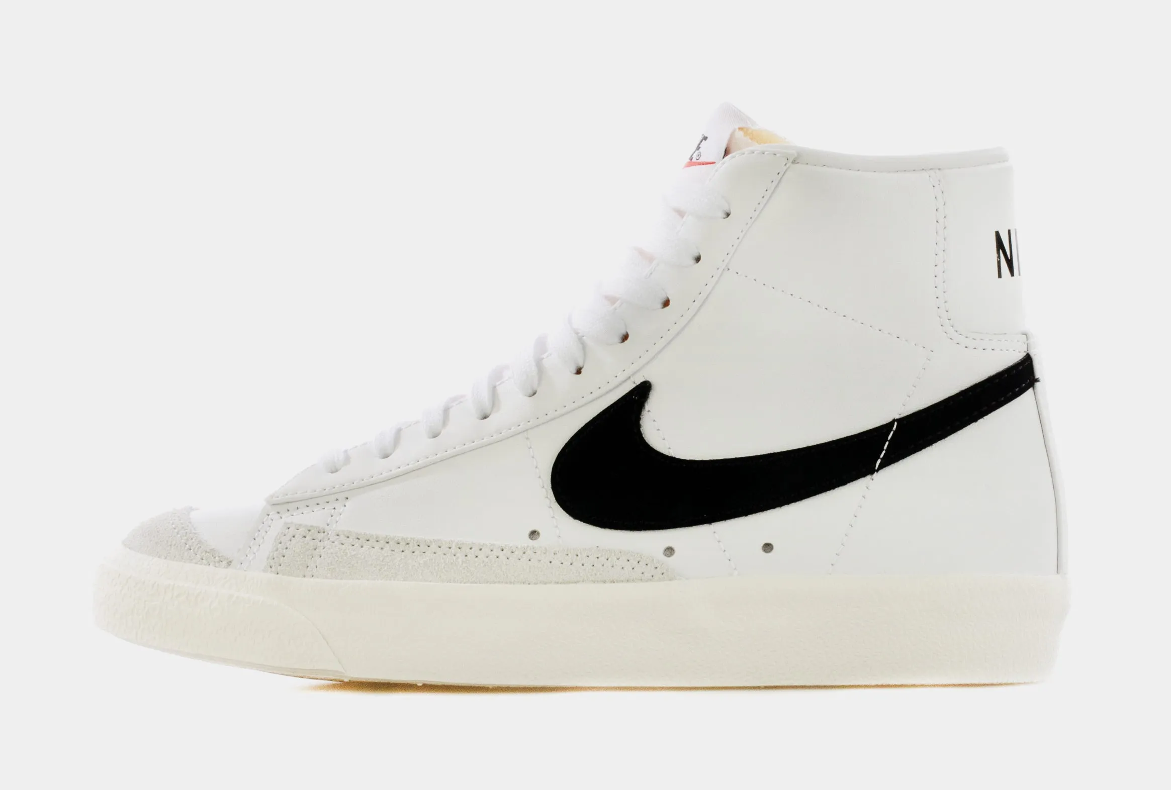 Blazer Mid 77 Womens Lifestyle Shoe (White)