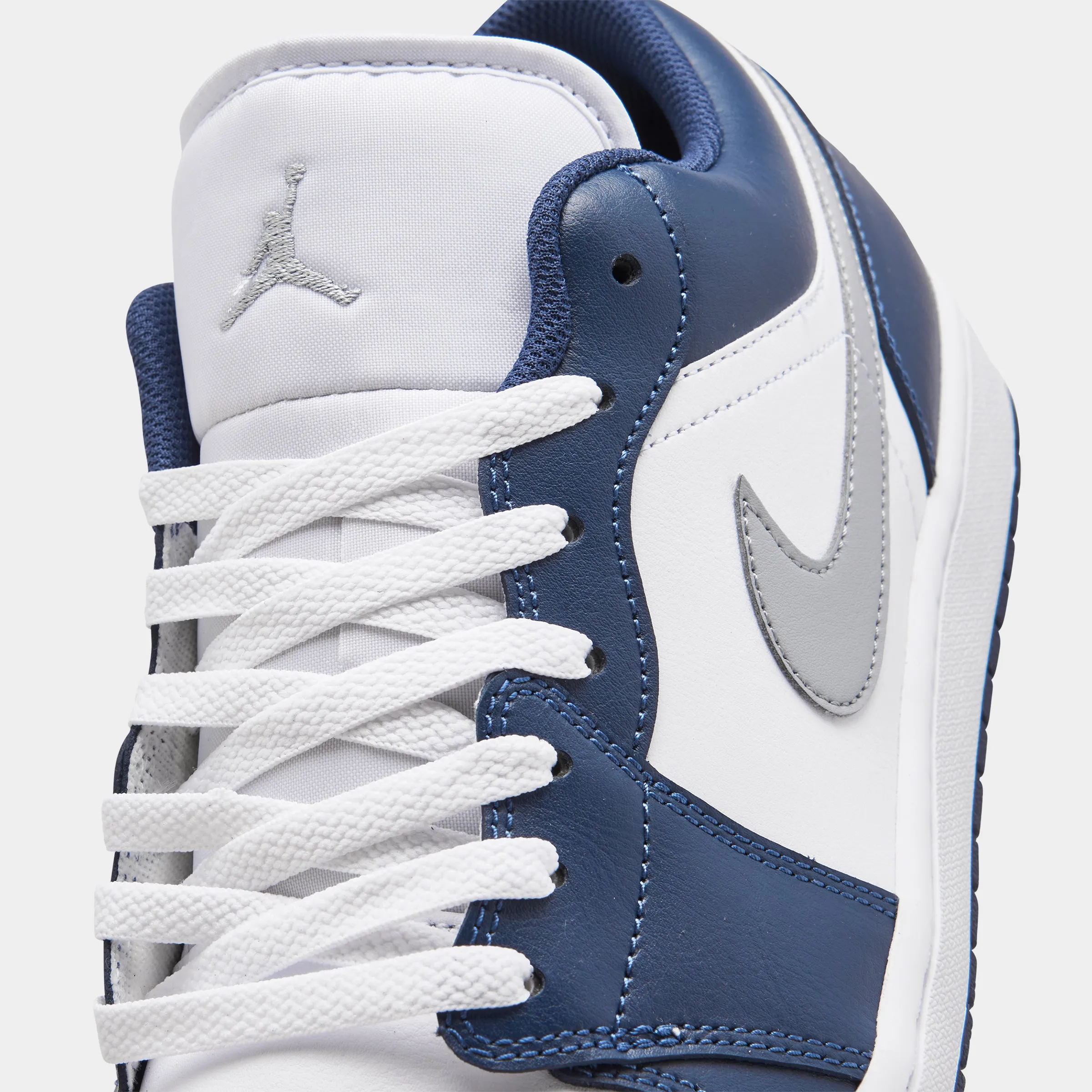 Jordan 1 Low White / Wolf Grey - Midnight Navy