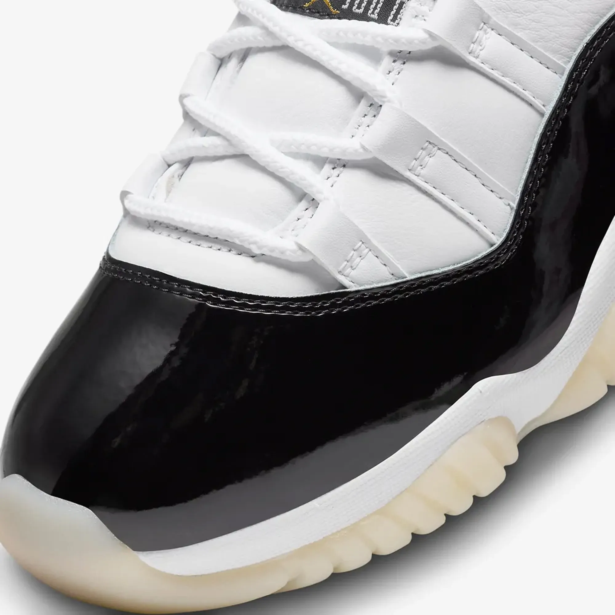 Jordan | AIR JORDAN 11 "GRATITUDE"  { WHITE/METALLIC GOLD-BLACK