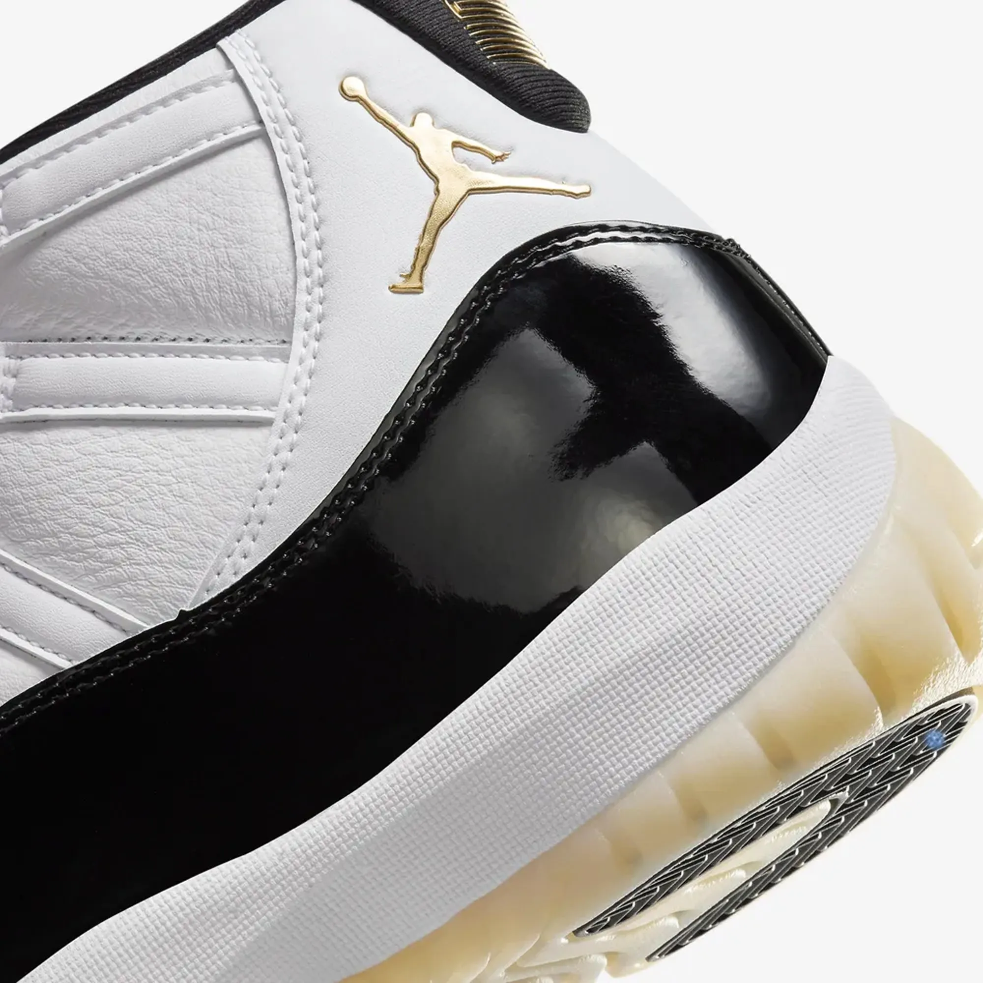 Jordan | AIR JORDAN 11 "GRATITUDE"  { WHITE/METALLIC GOLD-BLACK