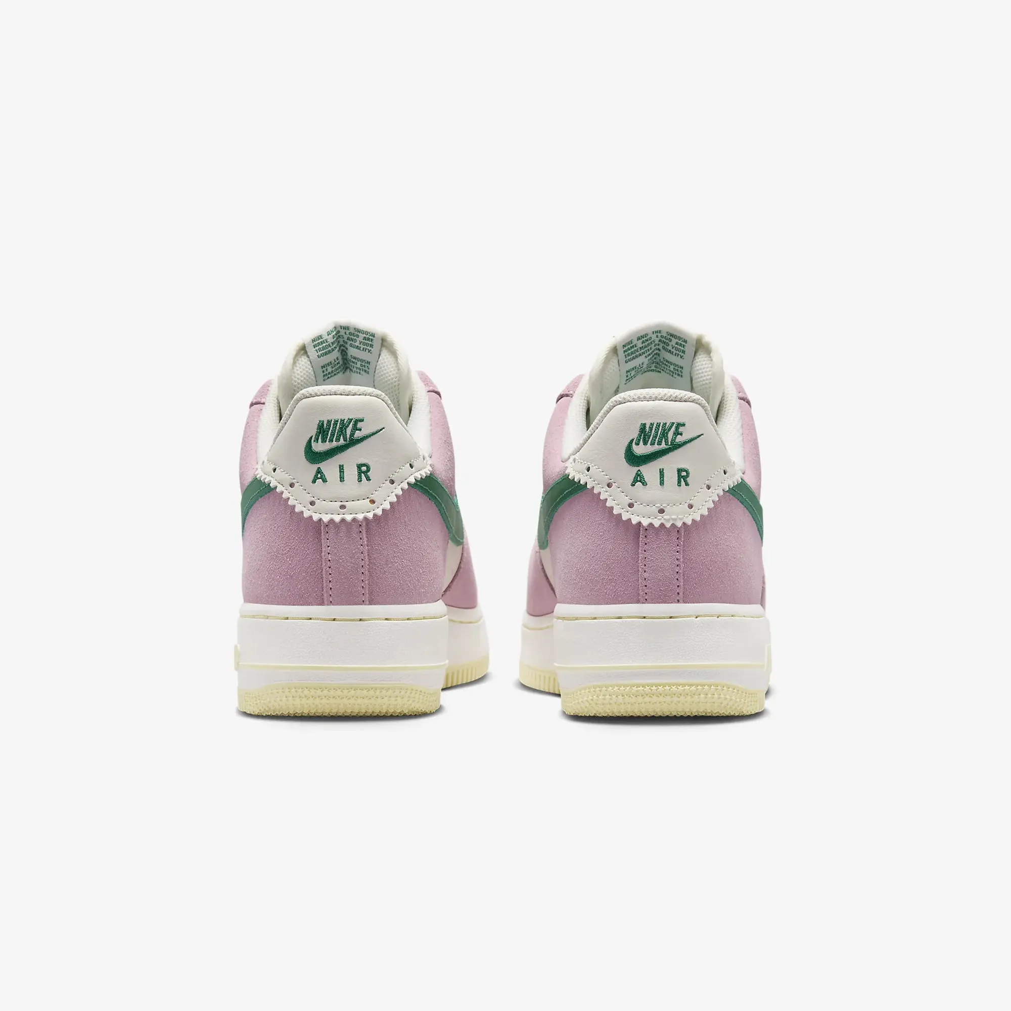 Nike | AIR FORCE 1 '07 LV8 { SAIL/MALACHITE-MED SOFT PINK-ALABASTER