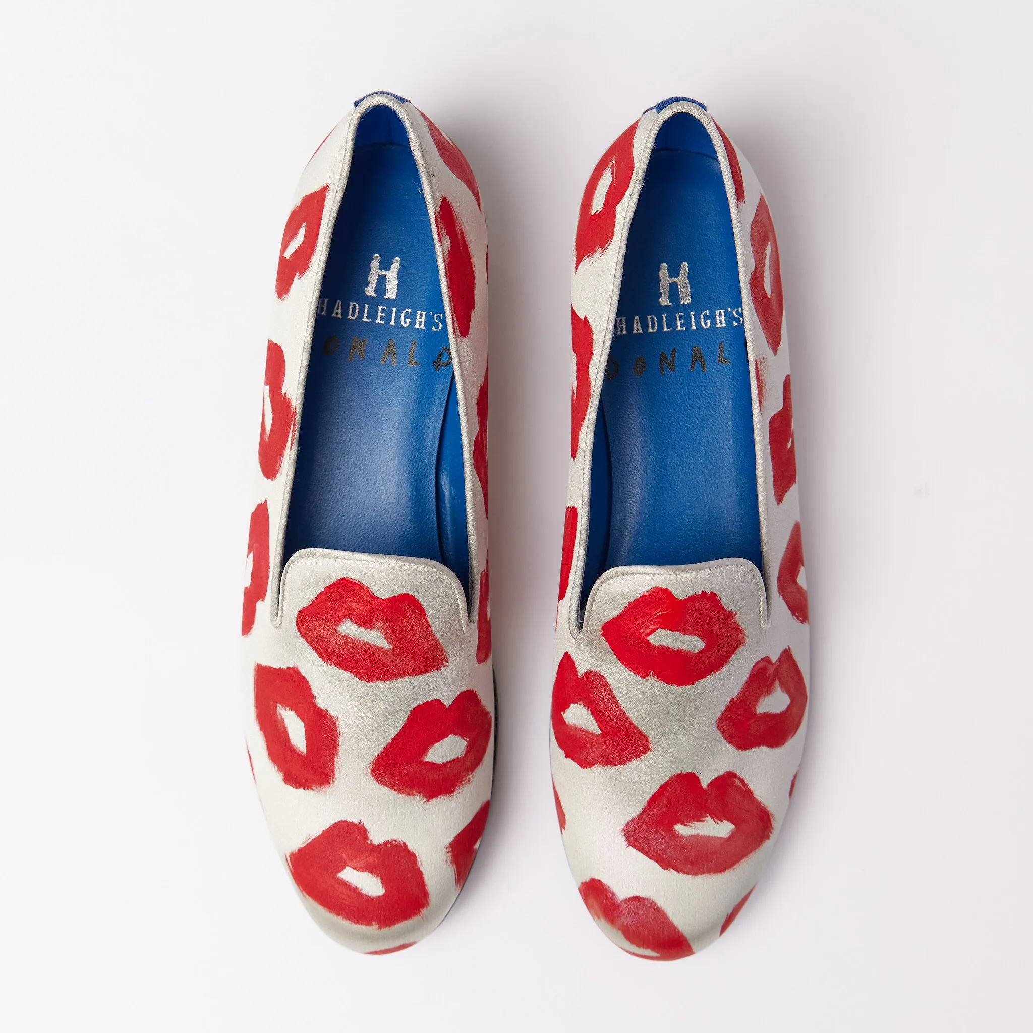 Slipper Painted Red Lips / 39