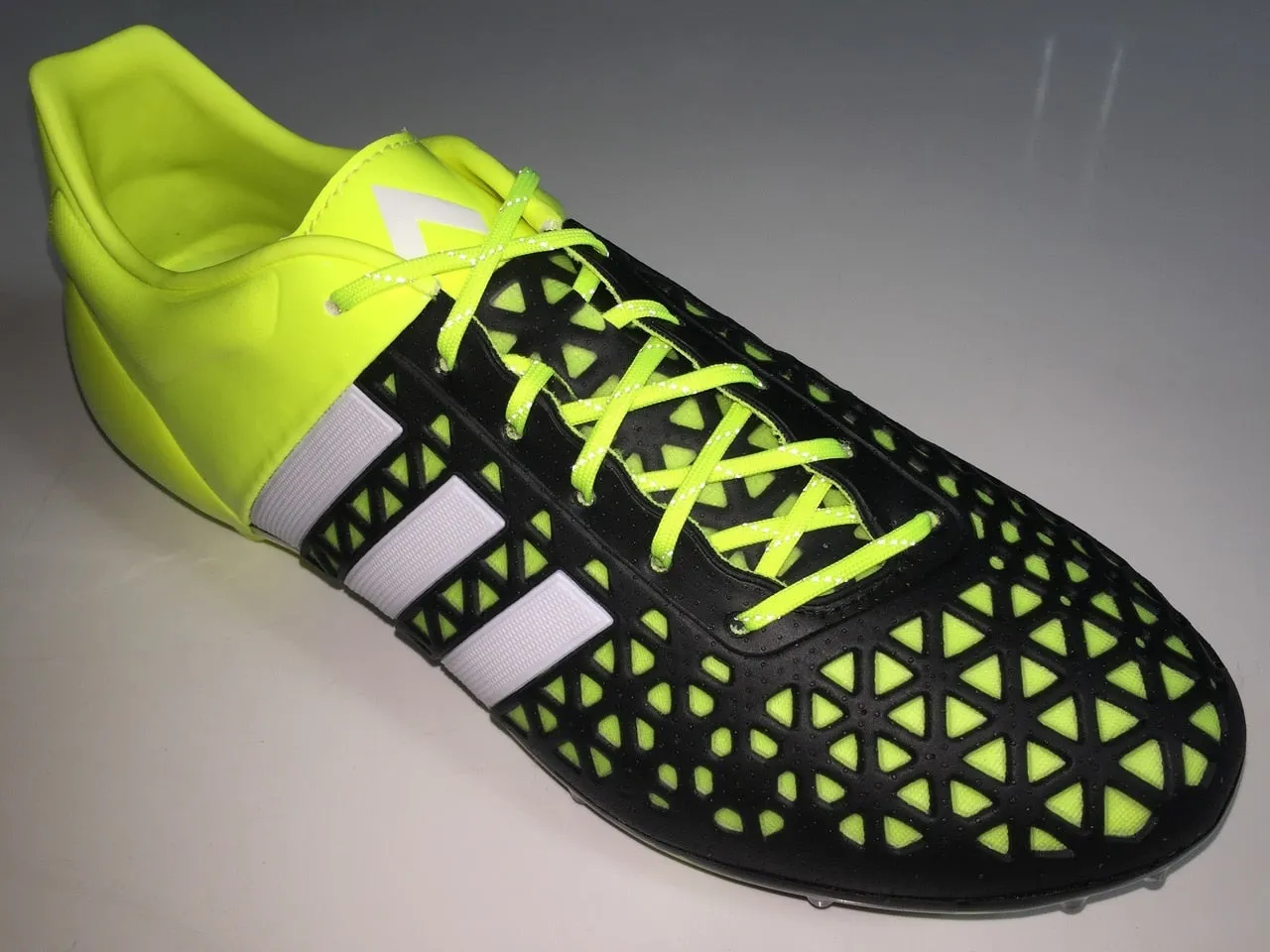 SR4U Reflective Laces Neon Yellow