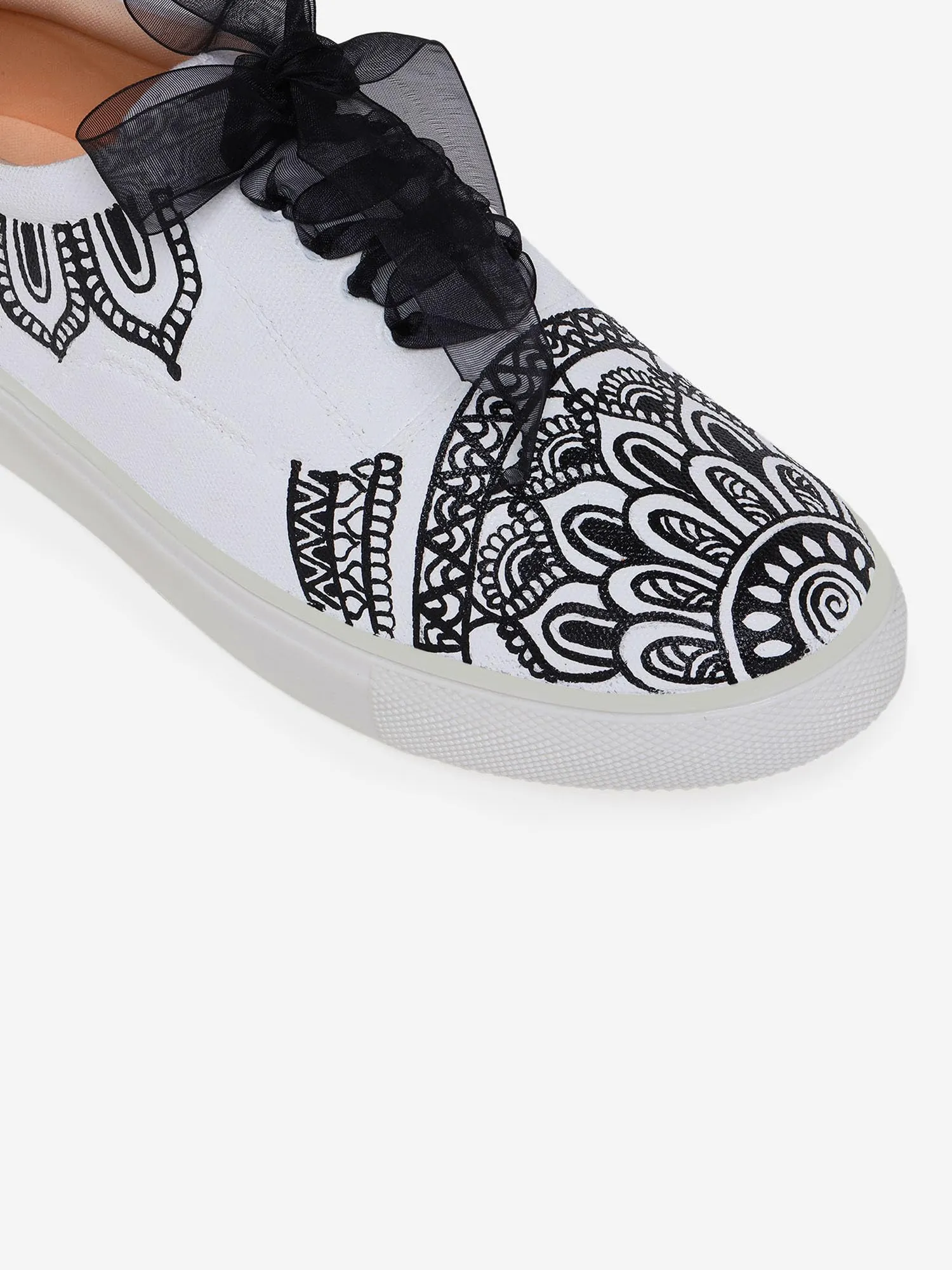 THE QUIRKY NAARI Mandala Sneakers with Mesmerizing Mandala Design | B&W | 7 UK Multicolor