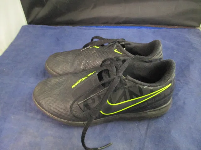 Used Nike Phantom Venom Soccer Shoes Youth Size 1