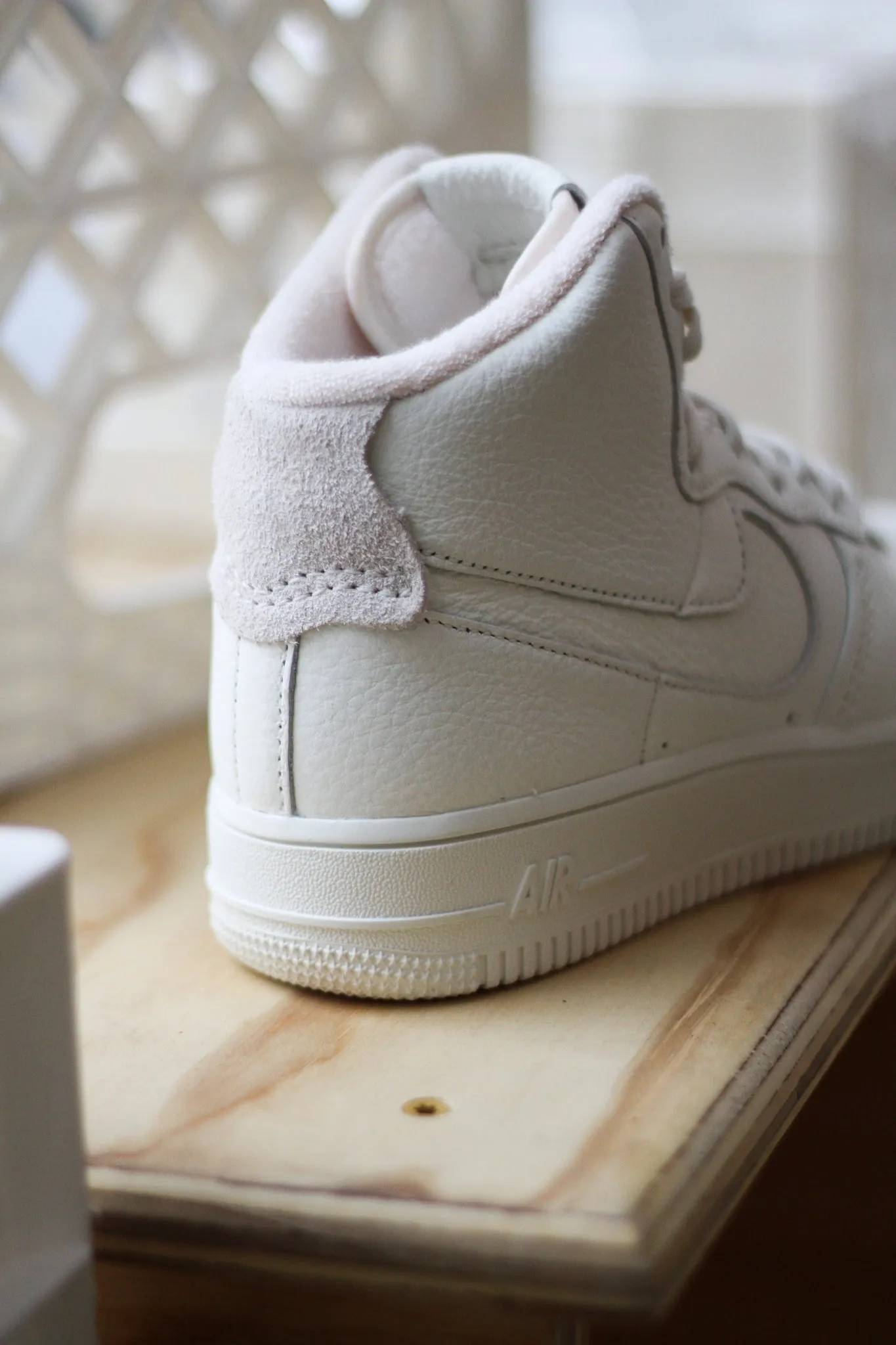 W NIKE AIR FORCE 1 SCULPT "SAIL"